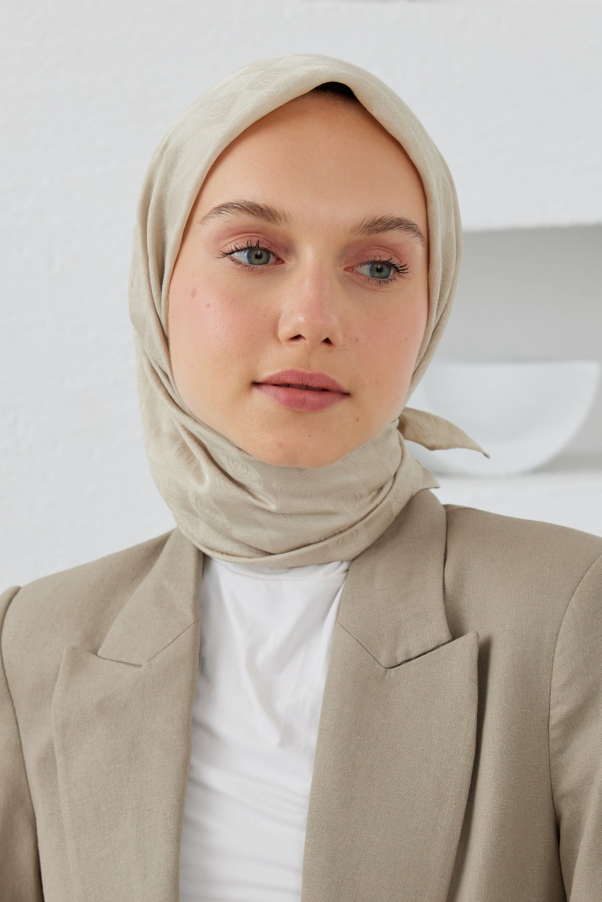 Dama Desen Eşarp - Bej