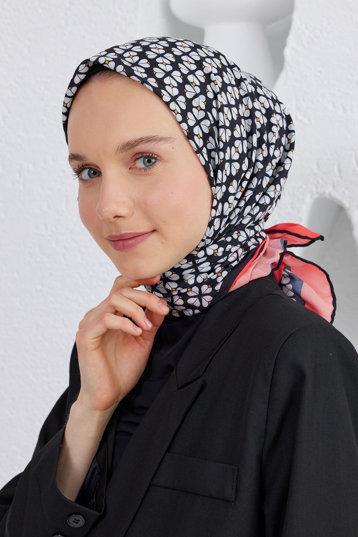 Pro Line Yonca Desen Eşarp - Siyah - Kırmızı