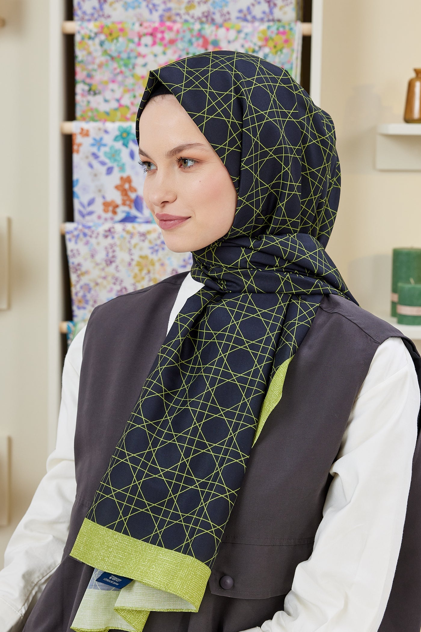 Pro Line Geometric Desen Şal - Yağ Yeşili