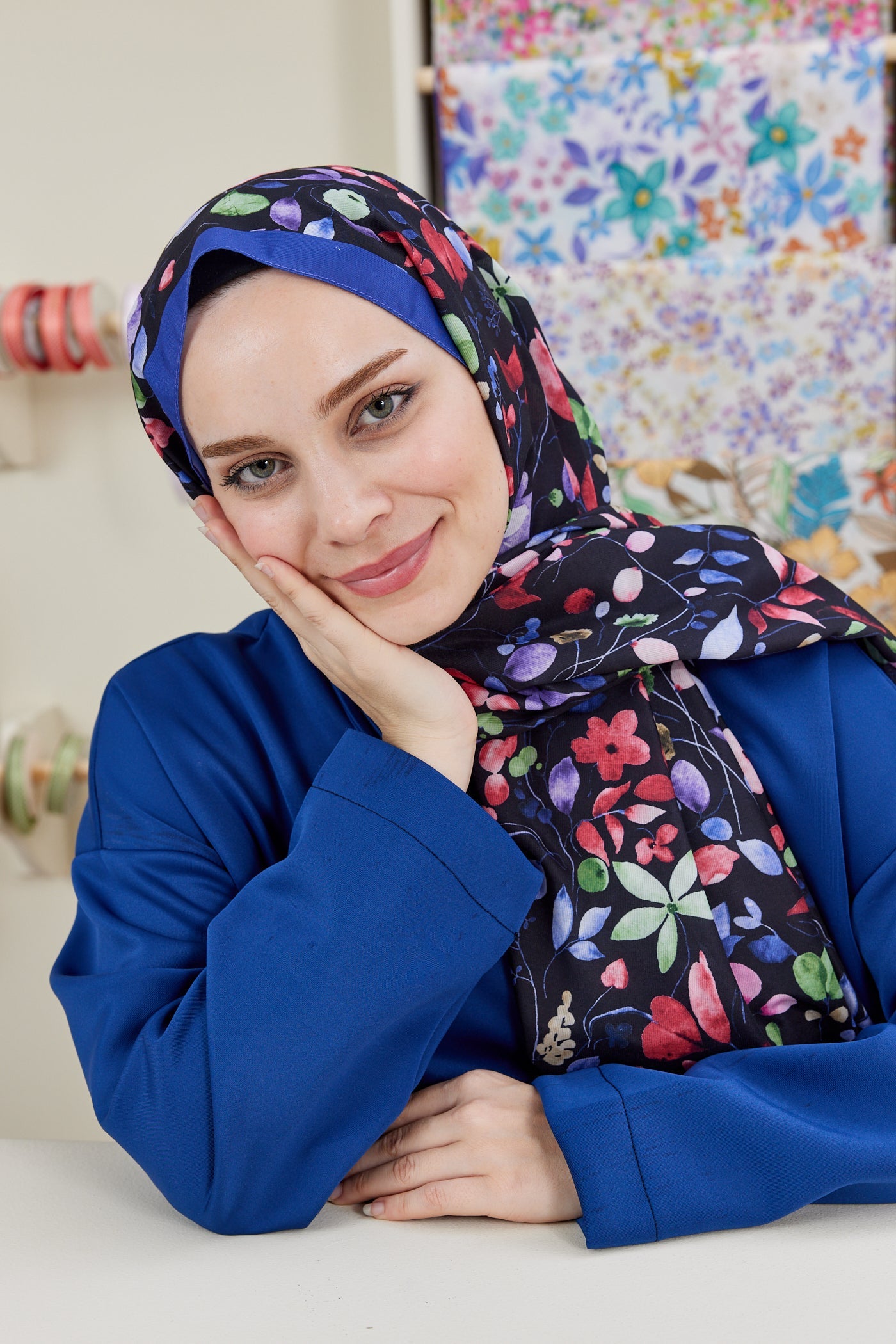 Pro Line Mimosa Desen Şal - Kırmızı - Siyah